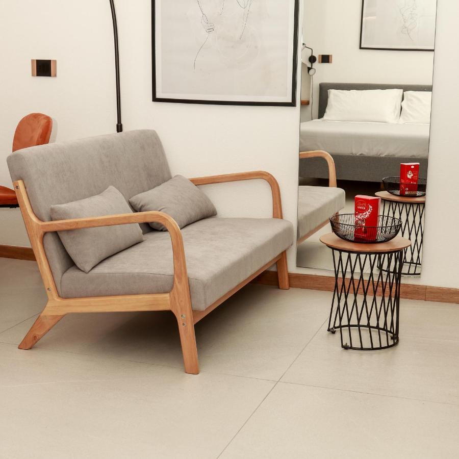 Dislocati Bnb - Jacuzzi Privata - Cucina - Tv60" - Minimal Luxury Marigliano Exterior photo