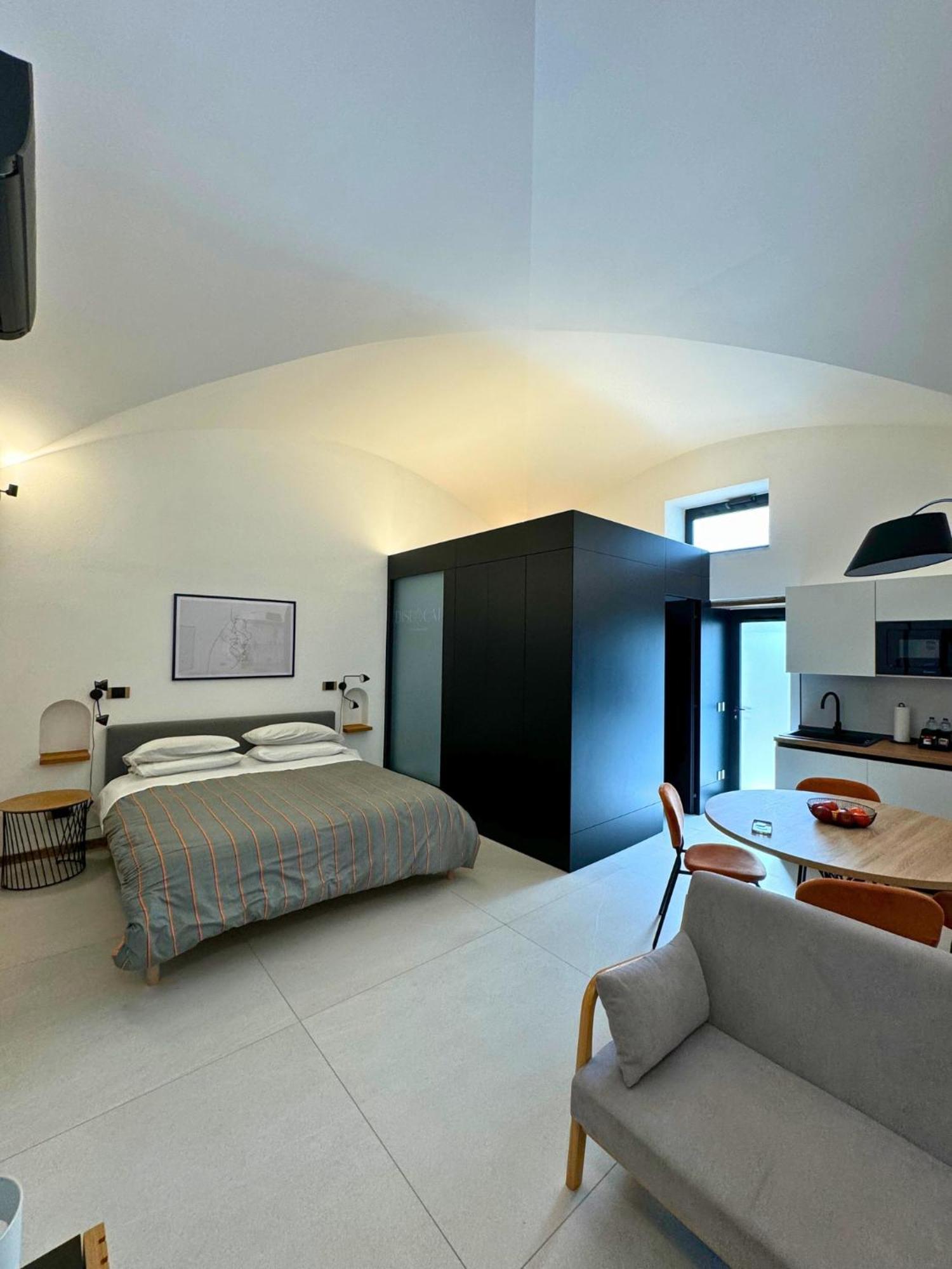 Dislocati Bnb - Jacuzzi Privata - Cucina - Tv60" - Minimal Luxury Marigliano Exterior photo