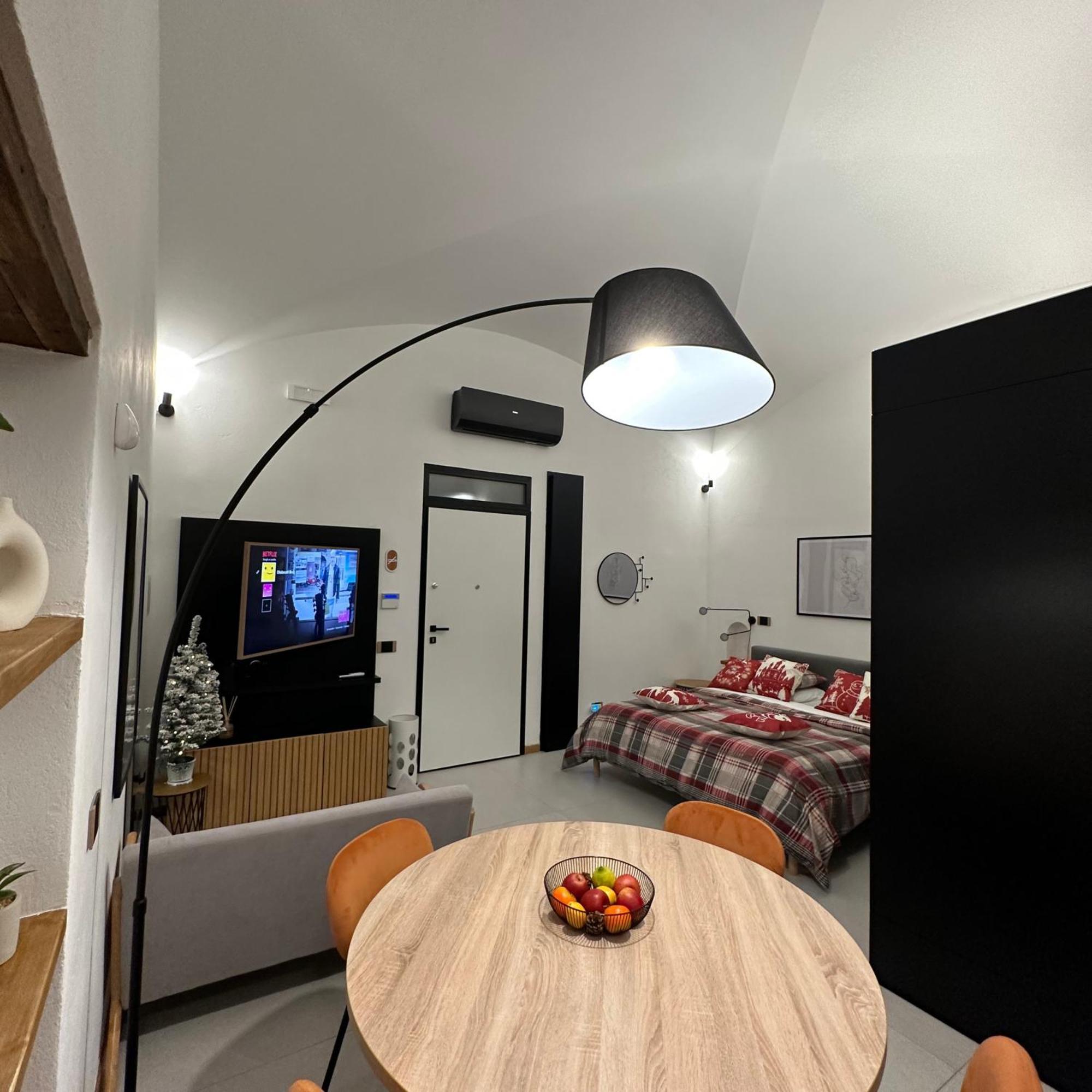 Dislocati Bnb - Jacuzzi Privata - Cucina - Tv60" - Minimal Luxury Marigliano Exterior photo