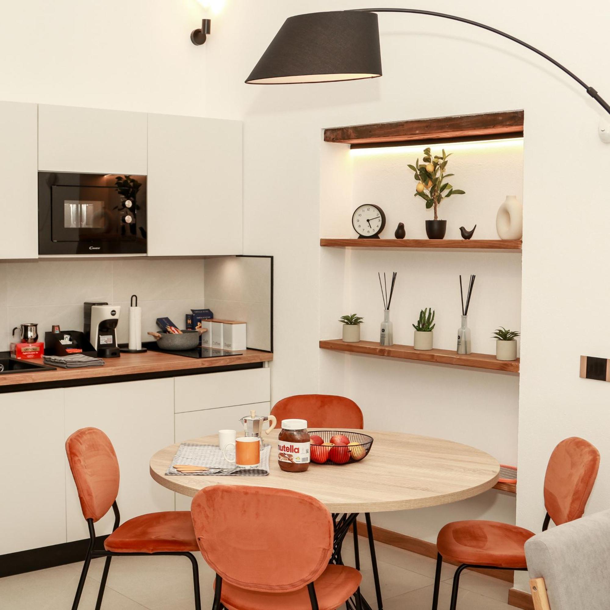 Dislocati Bnb - Jacuzzi Privata - Cucina - Tv60" - Minimal Luxury Marigliano Exterior photo